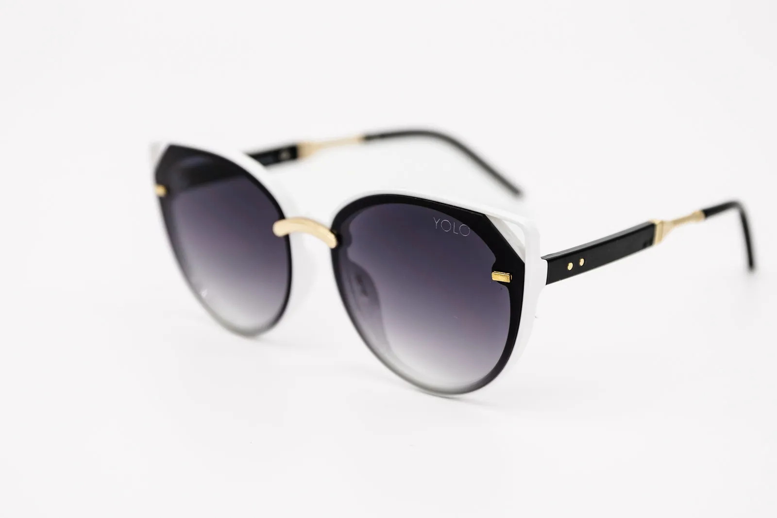 Cat Eye Metal Accents Sunglasses with Angle Corner Flat Lens