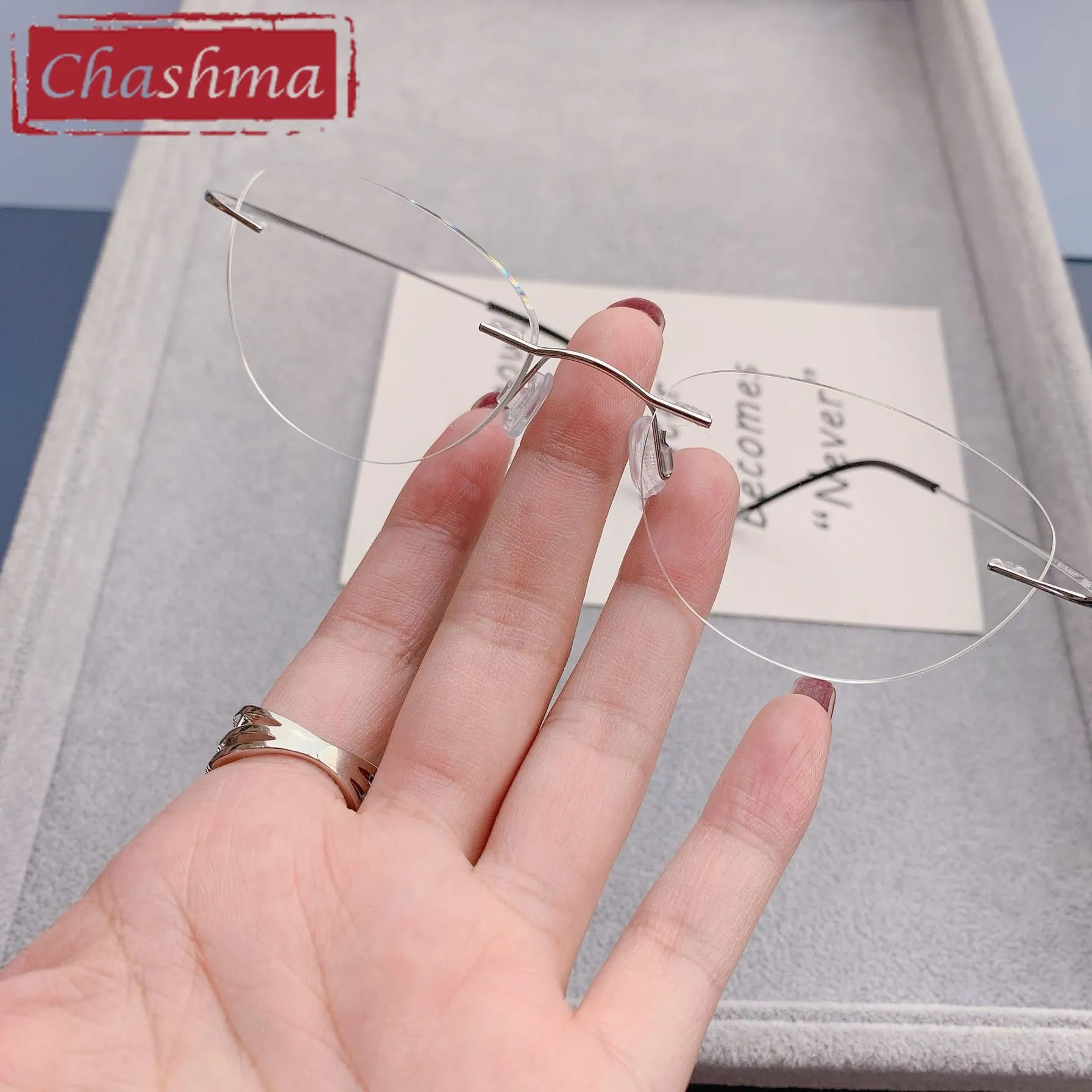Chashma Unisex Rimless Square Cat Eye 2g Titanium Eyeglasses 6074-2