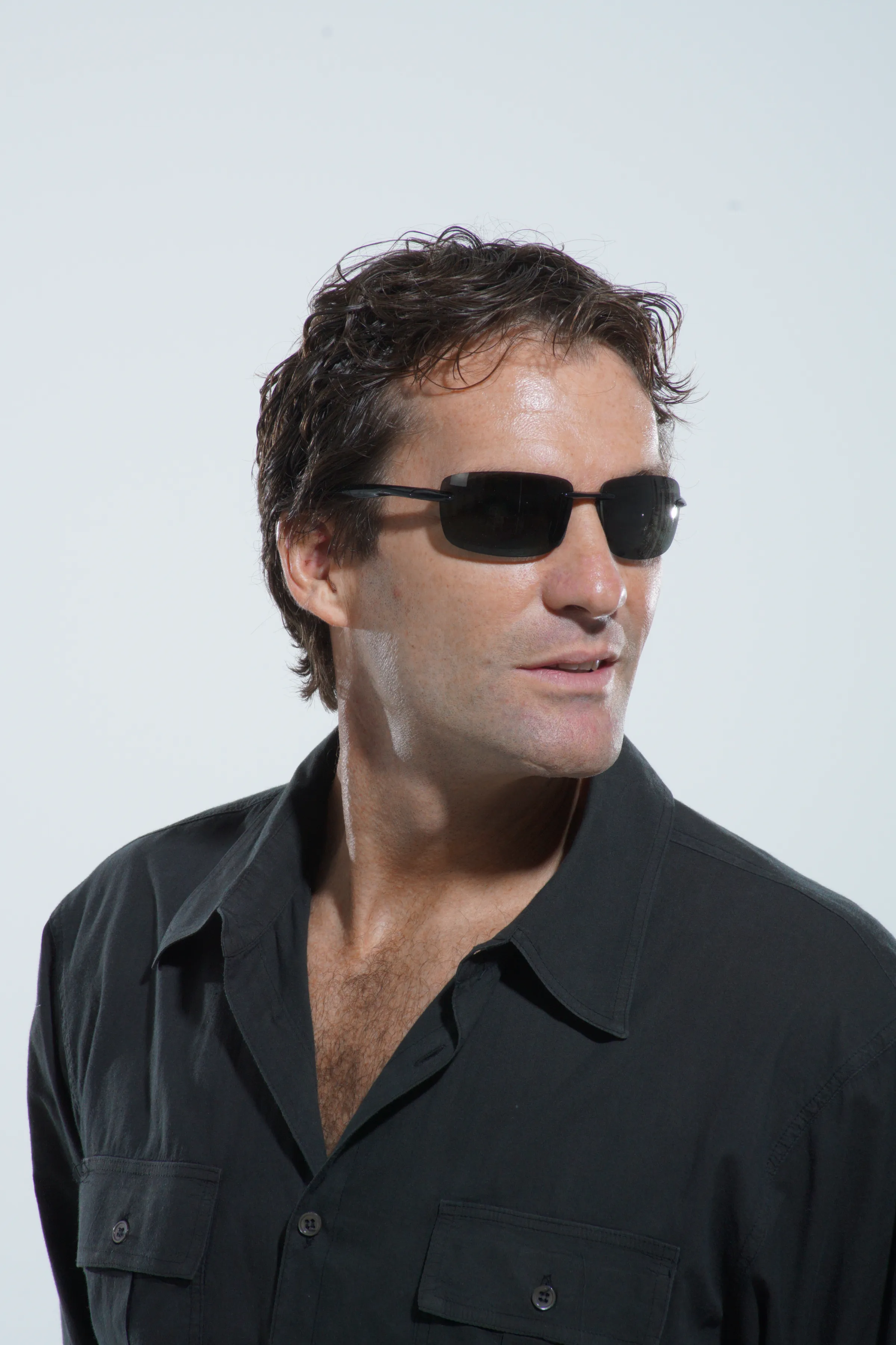 Classic - Gloss Black (Melanin Polarized Grey Lenses)