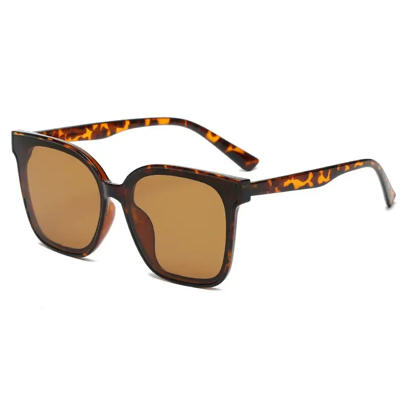 Classic Unisex Sunglasses for a Cool Retro Look