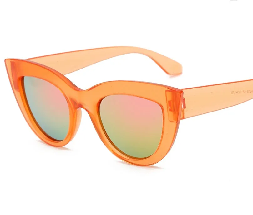 Fashion Trend Sunglasses with AC Lenses & PC Frame – UV400 Protection