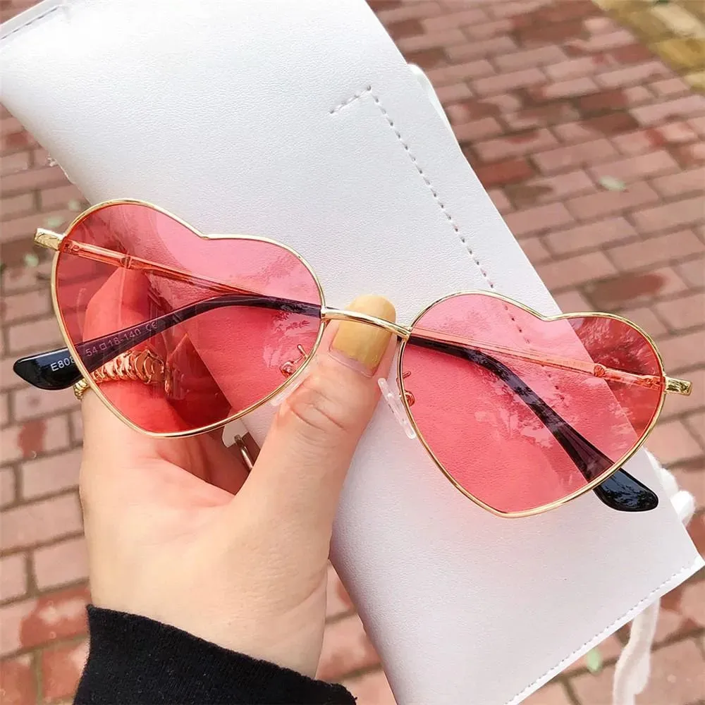 Heart-Shaped Sunglasses for Women Retro Metal Frame Heart Sun Glasses Lovely Shades Vintage 90s Glasses UV400 Protection Eyewear