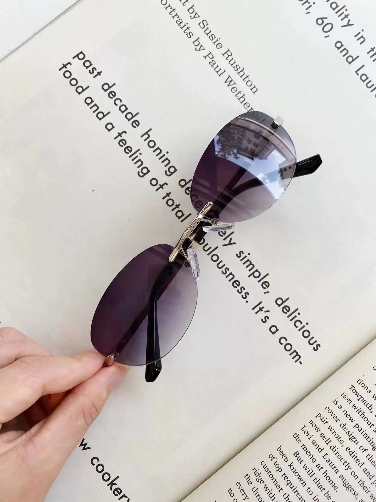 Mimi Frameless Sunglasses