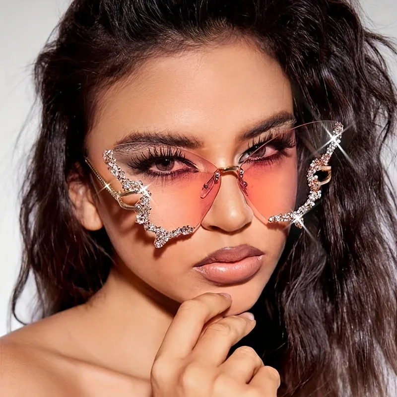 New Large Frame Retro Style Diamond Studded UV Resistant Butterfly Shape Sunglasses