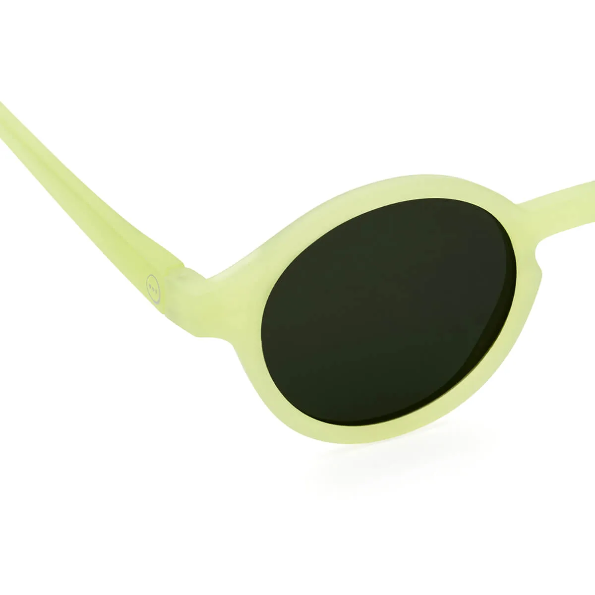Sun Kids  Sunglasses (3-5 Years) in Apple Green by Izipizi