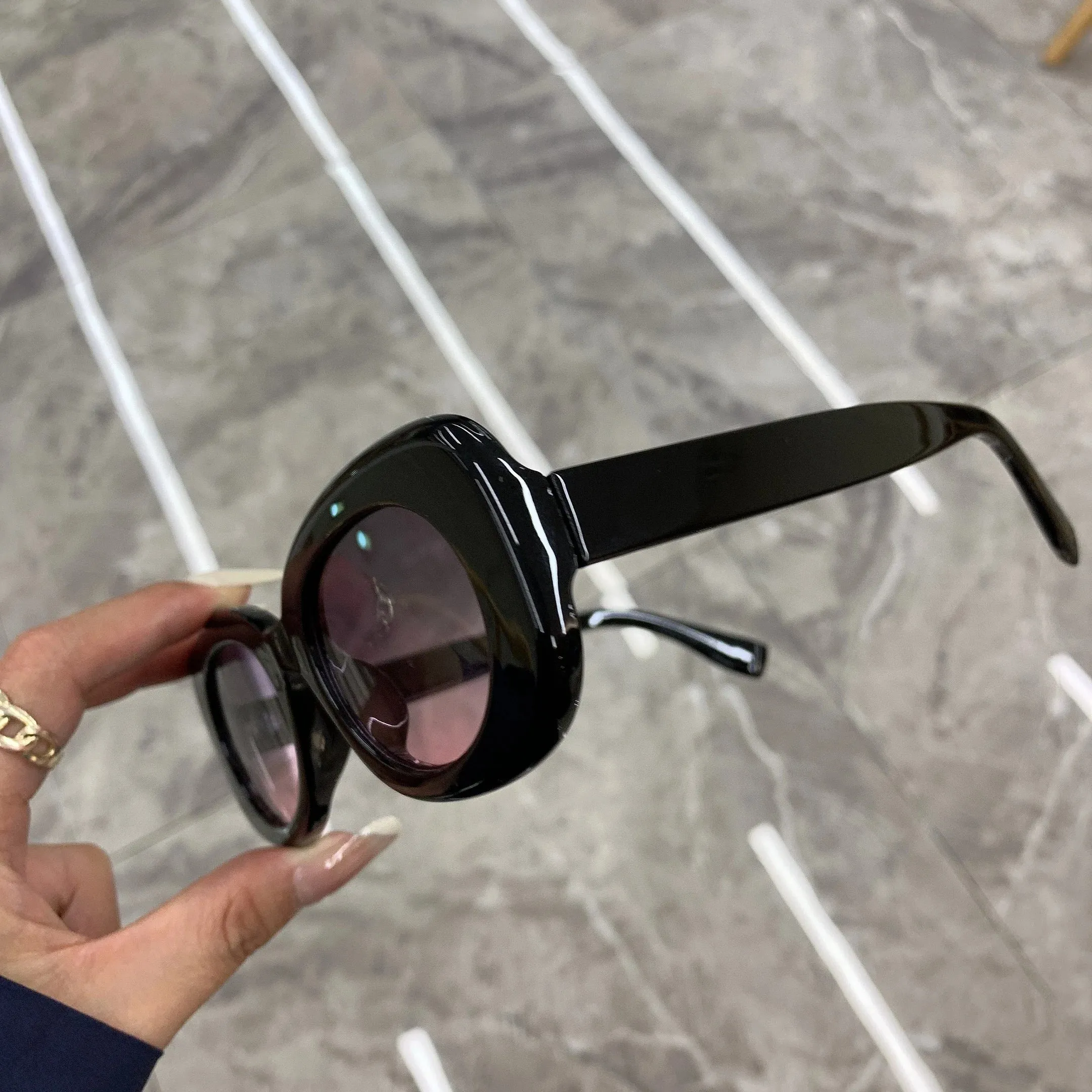 VAIGE Chic Oval Big Frame Sunglasses in Classic Black - UV400 Protection