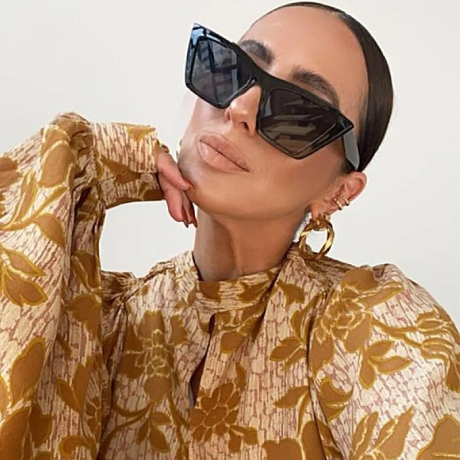 Vintage Classic Cat Eye Sunglasses for Women Fashion Gradient Black Glasses Women Female Lady